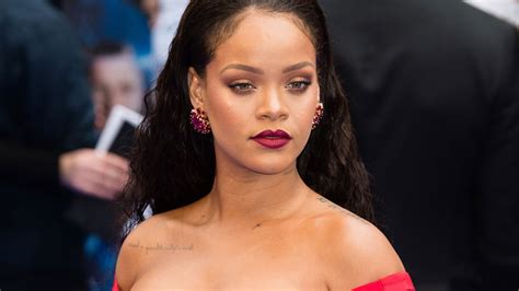 best cleavage pics|15 Celebrity Cleavage Moments: Rihanna, Jayne。